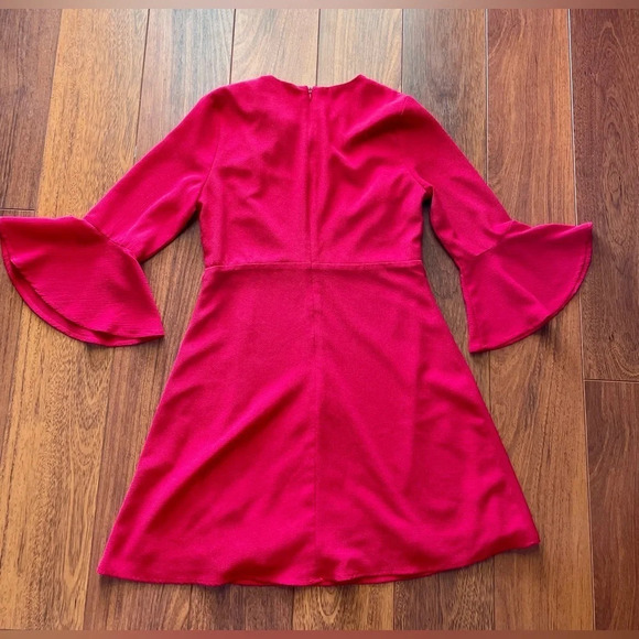 Lulus Center of Attention Red Flounce Sleeve Dress size M - Picture 10 of 16